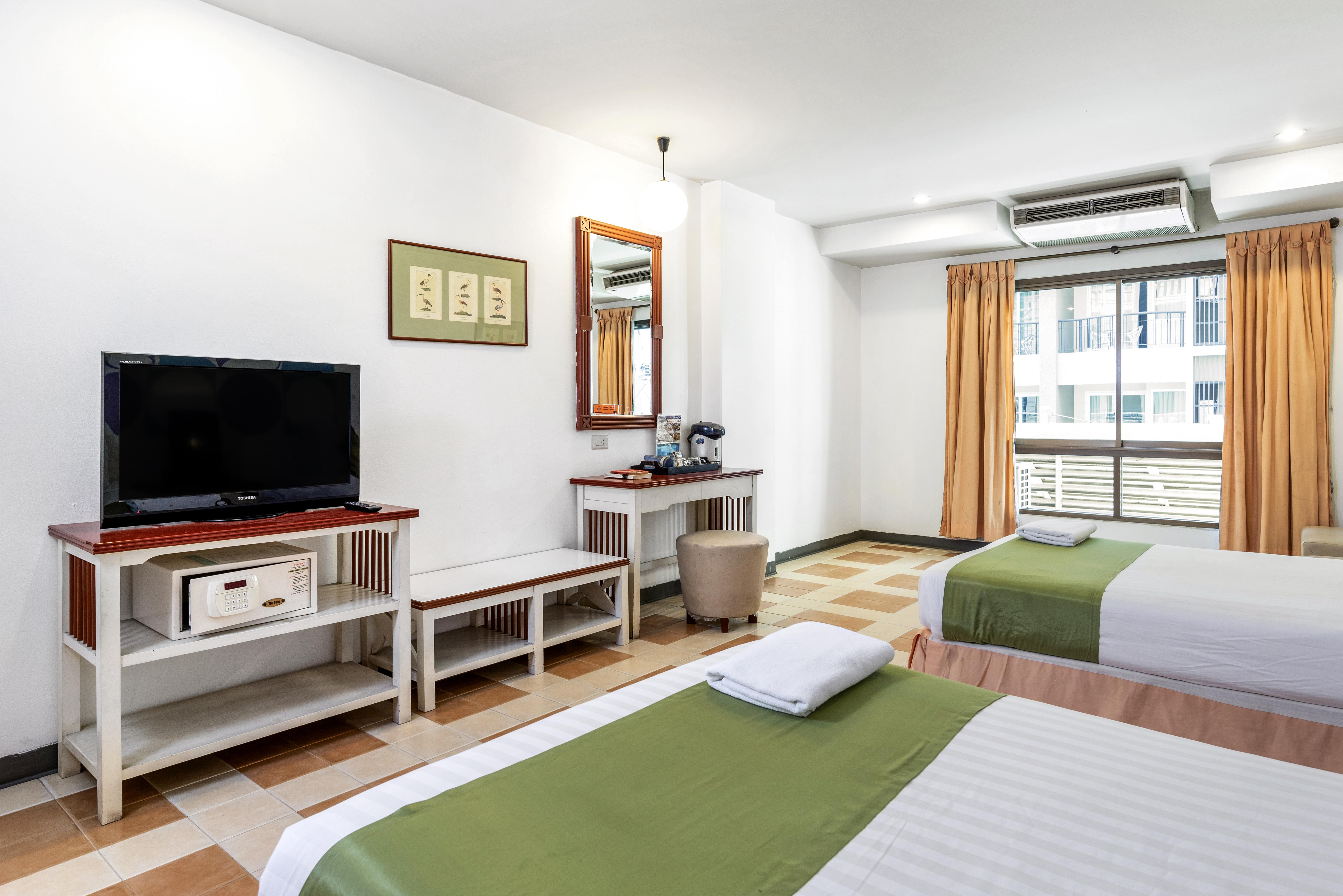 Sawasdee Sea View Hotel Патая Екстериор снимка
