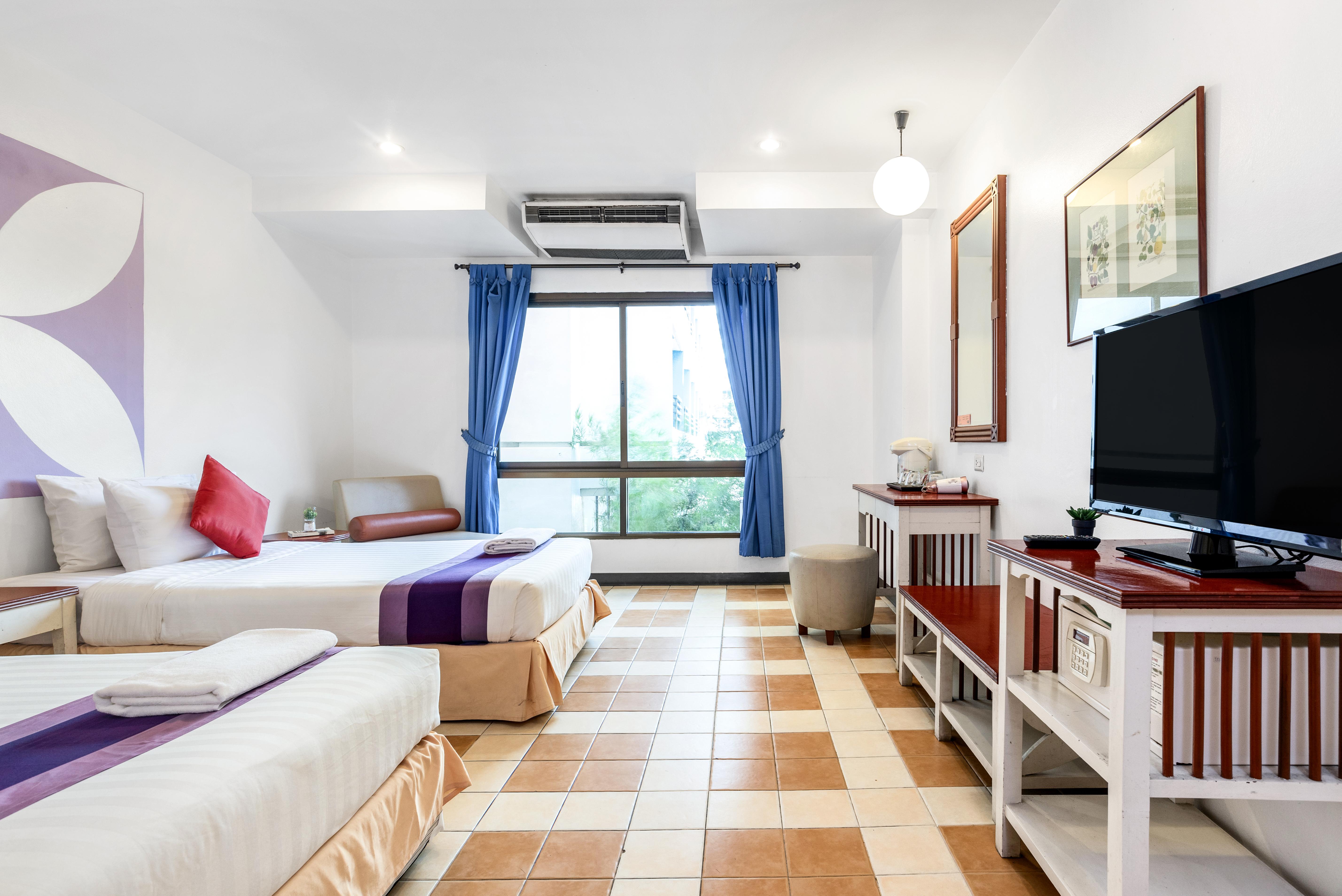 Sawasdee Sea View Hotel Патая Екстериор снимка