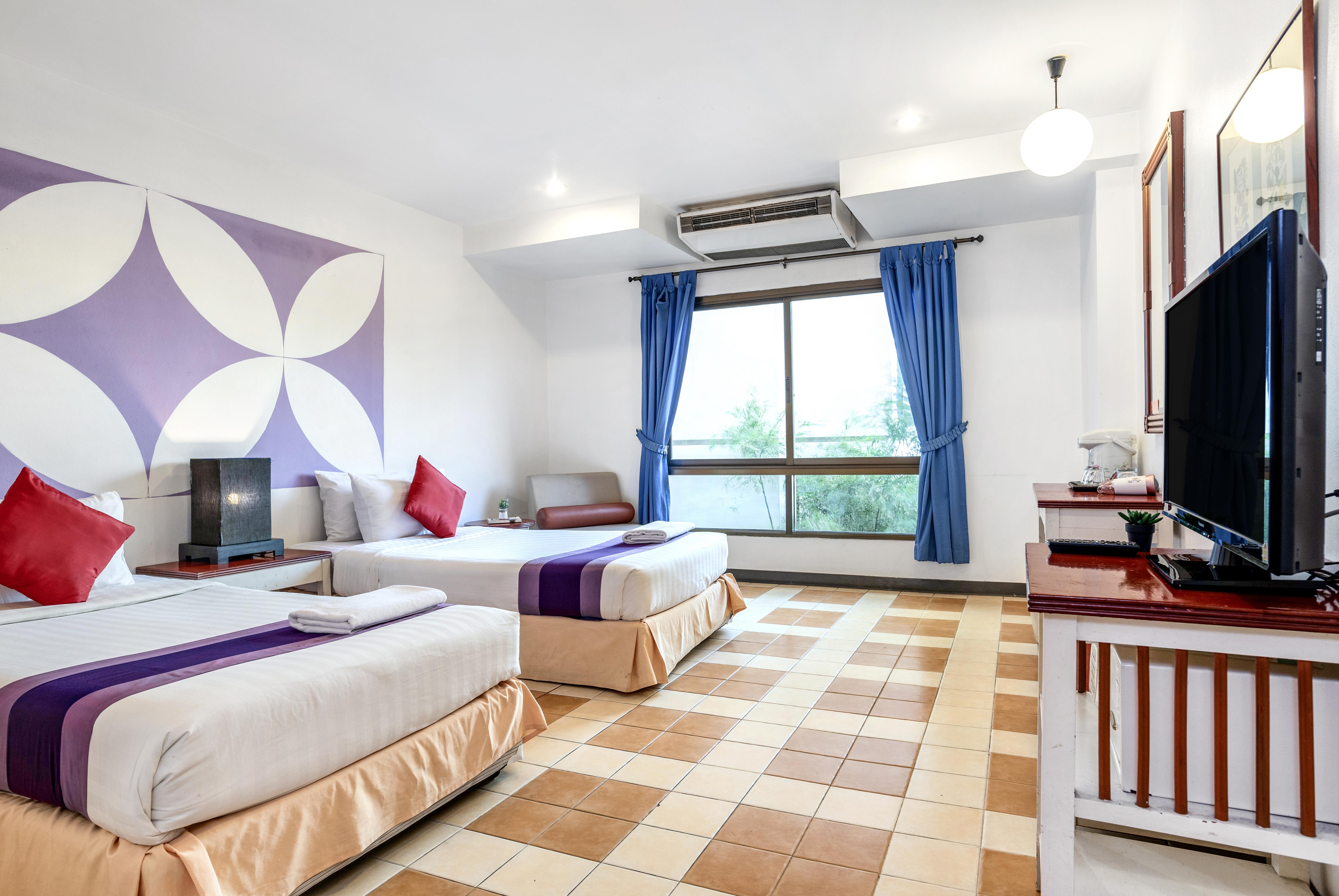 Sawasdee Sea View Hotel Патая Екстериор снимка